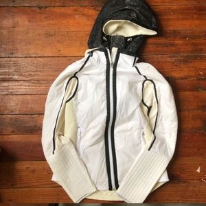 Lululemon Run Bundle Up cream white jacket 10